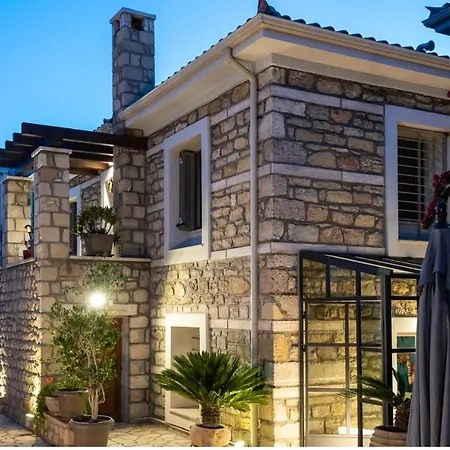 Carpe Diem Corinthian Suites I *